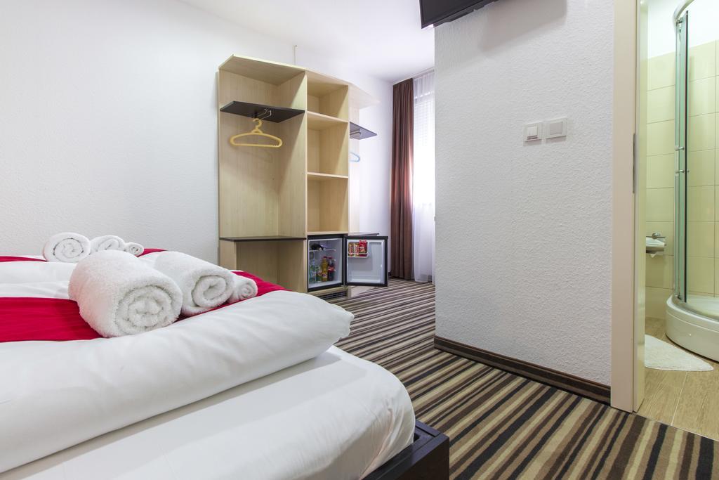 Parkcity Rooms Šibenik Exteriör bild